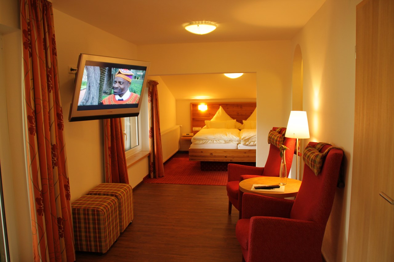 4* Hotel Erlebach für Ihre Auszeit mit Ruhe und Bewegung Zimmerkategorien Panoramasuite 50 qm