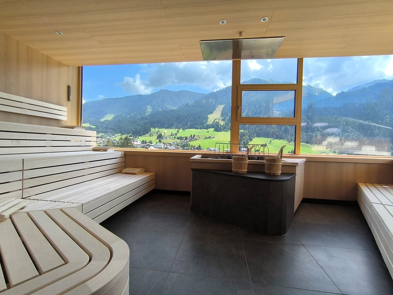 4*S Hotel Erlebach - Ihr Zuhaus ein den Bergen Saunen und Bäder im Detail Finnische Panoramasauna