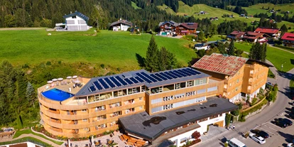 Wellnessurlaub - Day SPA - Dornbirn - Bildquelle: www.hoteldrohne.com - 4*S Hotel Erlebach - Ihr Sommer Zuhause in den Bergen!
