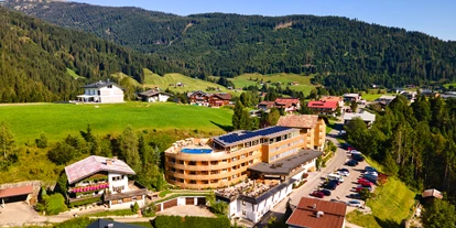 Wellnessurlaub - Day SPA - Dornbirn - Bildquelle: www.hoteldrohne.com - 4*S Hotel Erlebach - Ihr Sommer Zuhause in den Bergen!