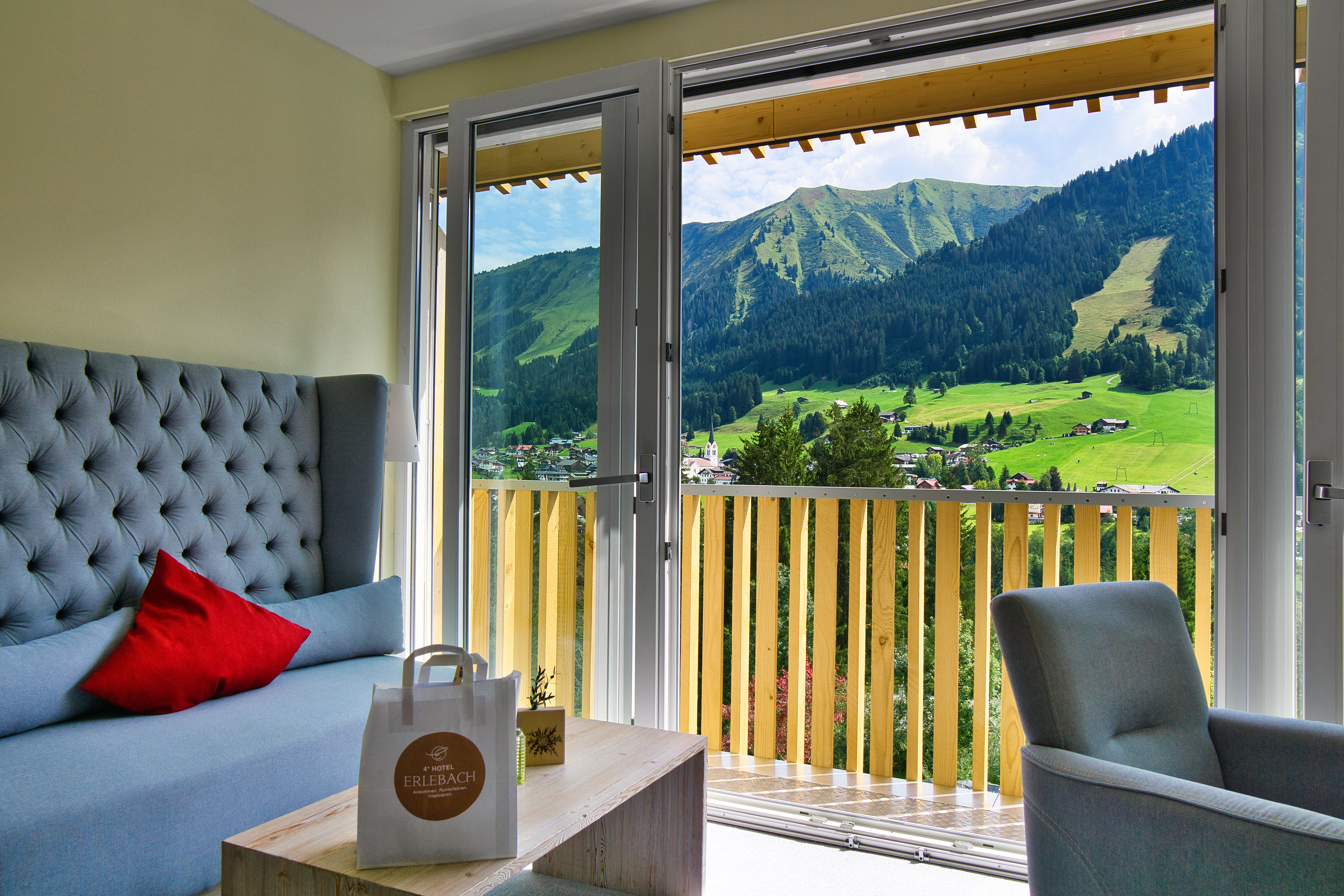 Wellnesshotel: Bildquelle: www.hoteldrohne.com - 4*S Hotel Erlebach - Ihr Zuhaus ein den Bergen - Zimmer | Suiten