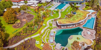 Wellnessurlaub - Mattsee - Gesamtes Hotelgelände mit Restaurant und erweitertem SPA-Bereich - Laschenskyhof