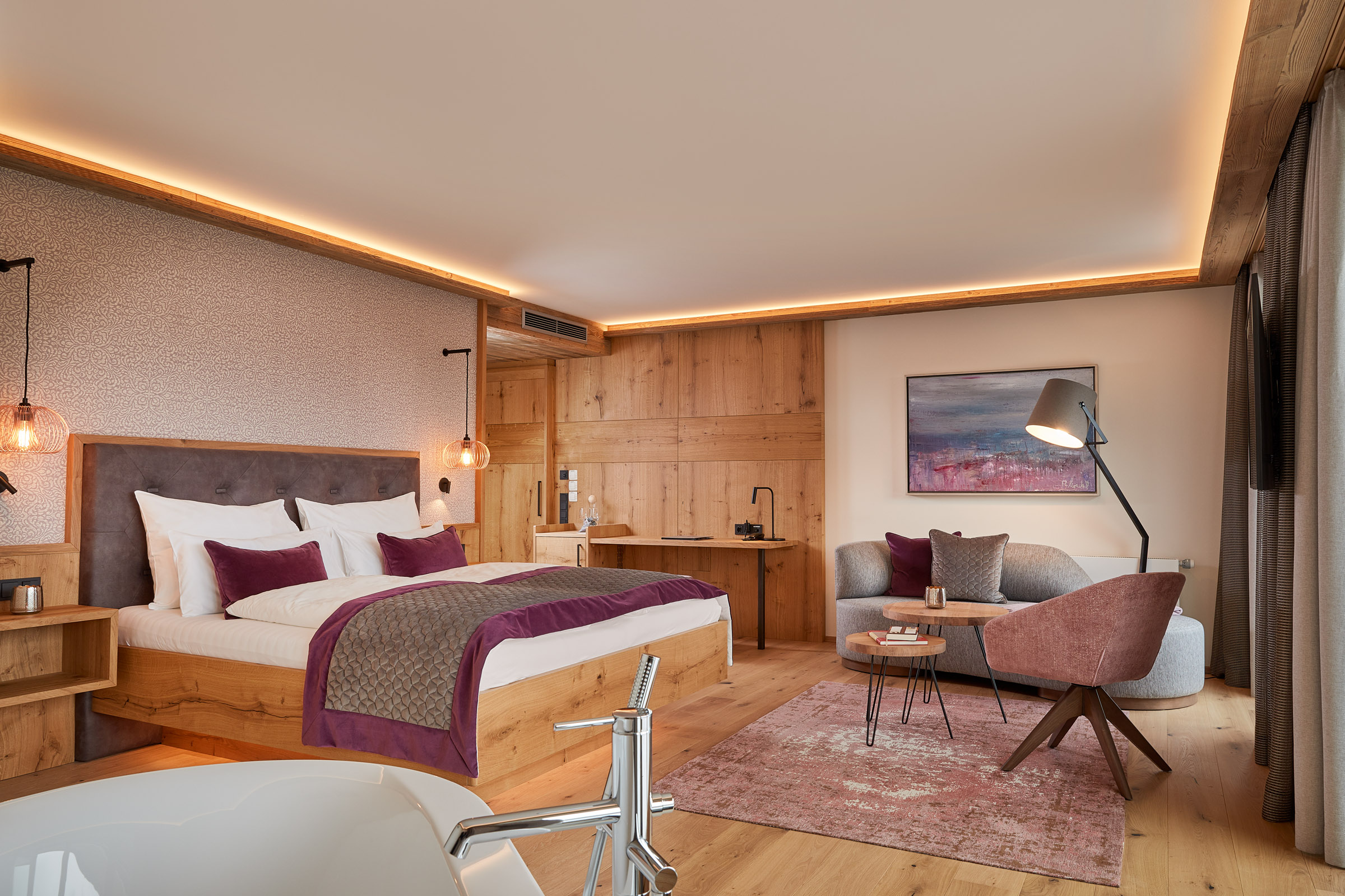 Wellnesshotel: Suite mit freistehender Badewanne - Laschenskyhof