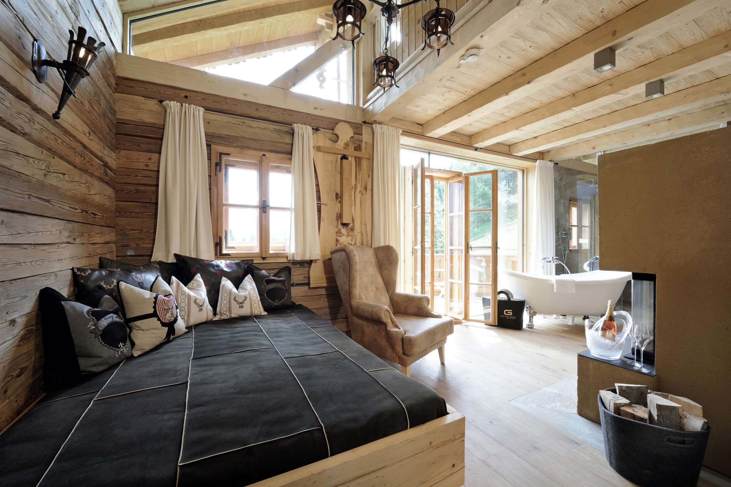 DAS.GOLDBERG Zimmerkategorien Spa Chalet