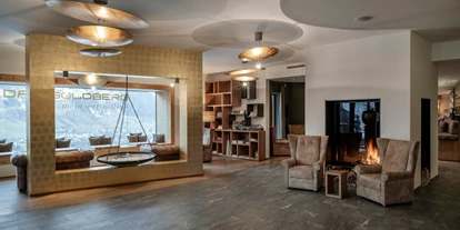 Wellnessurlaub - Day SPA - Altenmarkt im Pongau - Hotellobby mit Weitblick - DAS.GOLDBERG