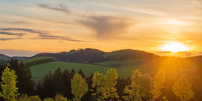 Wellnessurlaub - Umgebungsschwerpunkt: am Land - Nordrhein-Westfalen - Unser Sonnenuntergang - Berghotel Hoher Knochen