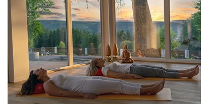 Wellnessurlaub - Umgebungsschwerpunkt: am Land - Nordrhein-Westfalen - Unser Yogaraum Wolke 7 - Berghotel Hoher Knochen