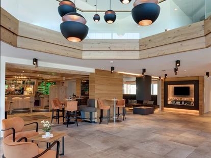 Wellnessurlaub - Dorf Tirol - Eingangsbereich - Hotel Sonnenheim
