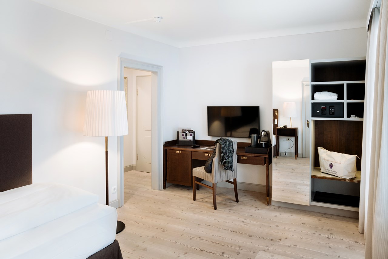 IMLAUER Hotel Schloss Pichlarn Zimmerkategorien Einzelzimmer Deluxe mit Balkon