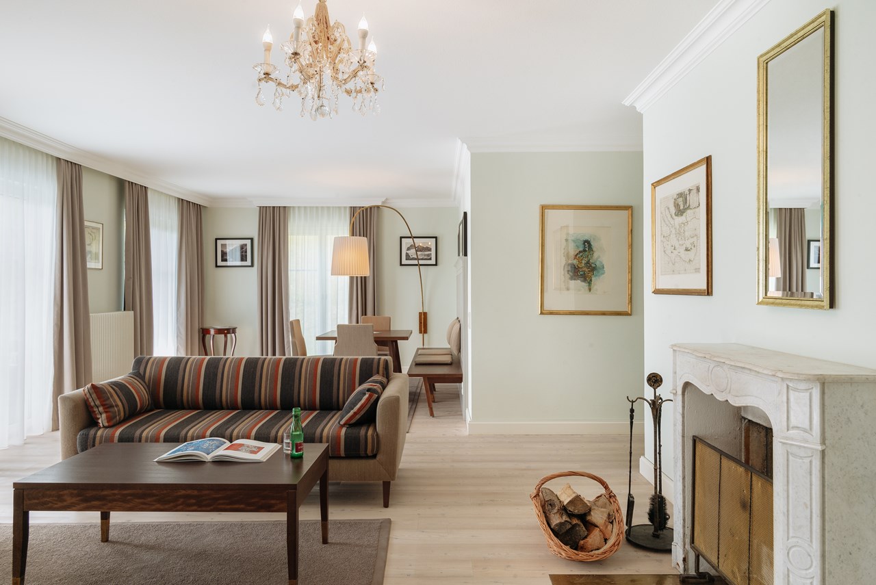 IMLAUER Hotel Schloss Pichlarn Zimmerkategorien Traditional Suite mit Terrasse