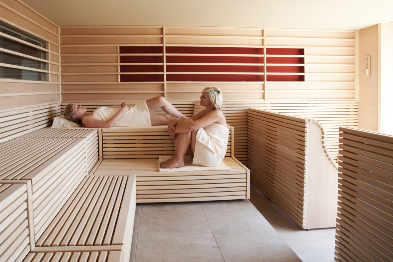 Alpin Chalets Oberjoch Saunen und Bäder im Detail Panoramasauna