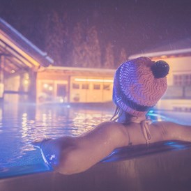 Wellnesshotel: Infinity Pool mit traumhaftem Panoramablick - ganzjährig beheizt
Der Infinity Pool ist täglich von 7:30 bis 19:30 Uhr für Sie geöffnet (Winteröffnungszeiten: 7:30 bis 9:30 Uhr und 14:30 bis 19:00 Uhr) - Hotel Annelies