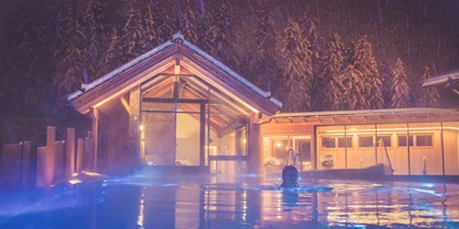 Wellnessurlaub - Hunde: auf Anfrage - Schöder - 
Wellness im Annelies
Schwimmen und entspannen Sie in unserem ganzjährig beheizten Infinity Pool. 20 Meter Länge, herrliche 29,5 °C Wassertemperatur und ein fantastischer Panoramablick auf die Schladminger Tauern und das Dachsteinmassiv versprechen pure Entspannung in der Schladming Dachstein Region!
Anschließend wartet unser großzügiger Wellnessbereich auf Sie mit
5 Saunen, 4 Ruheräumen und einem großen Frischluftraum. Besonders Kraft tanken können Sie in unserer herrlich wohlduftenden Zirbensauna.
 - Hotel Annelies