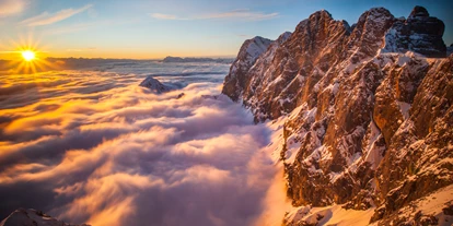 Wellnessurlaub - Hunde: auf Anfrage - Schöder - Die Serie "Die Bergretter", deren Hauptschauplatz und Drehort Ramsau am Dachstein ist.
Die schönsten Drehorte besichtigen, Filmwanderungen erleben und vielleicht treffen Sie den einen oder anderen Schauspieler persönlich bei uns im Hotel Annelies für ein kurzes Gespräch. - Hotel Annelies