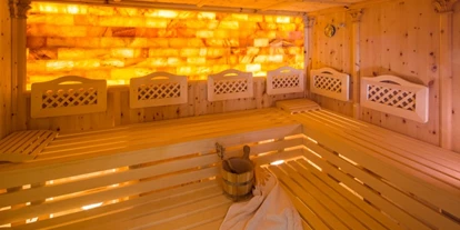 Wellnessurlaub - Dorf Tirol - Finnische Fichtenholzsauna - Sonnenhotel Adler Nature Spa Adults only