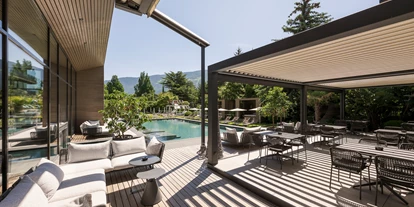 Wellnessurlaub - Babysitterservice - Lounge am Pool - Feldhof DolceVita Resort