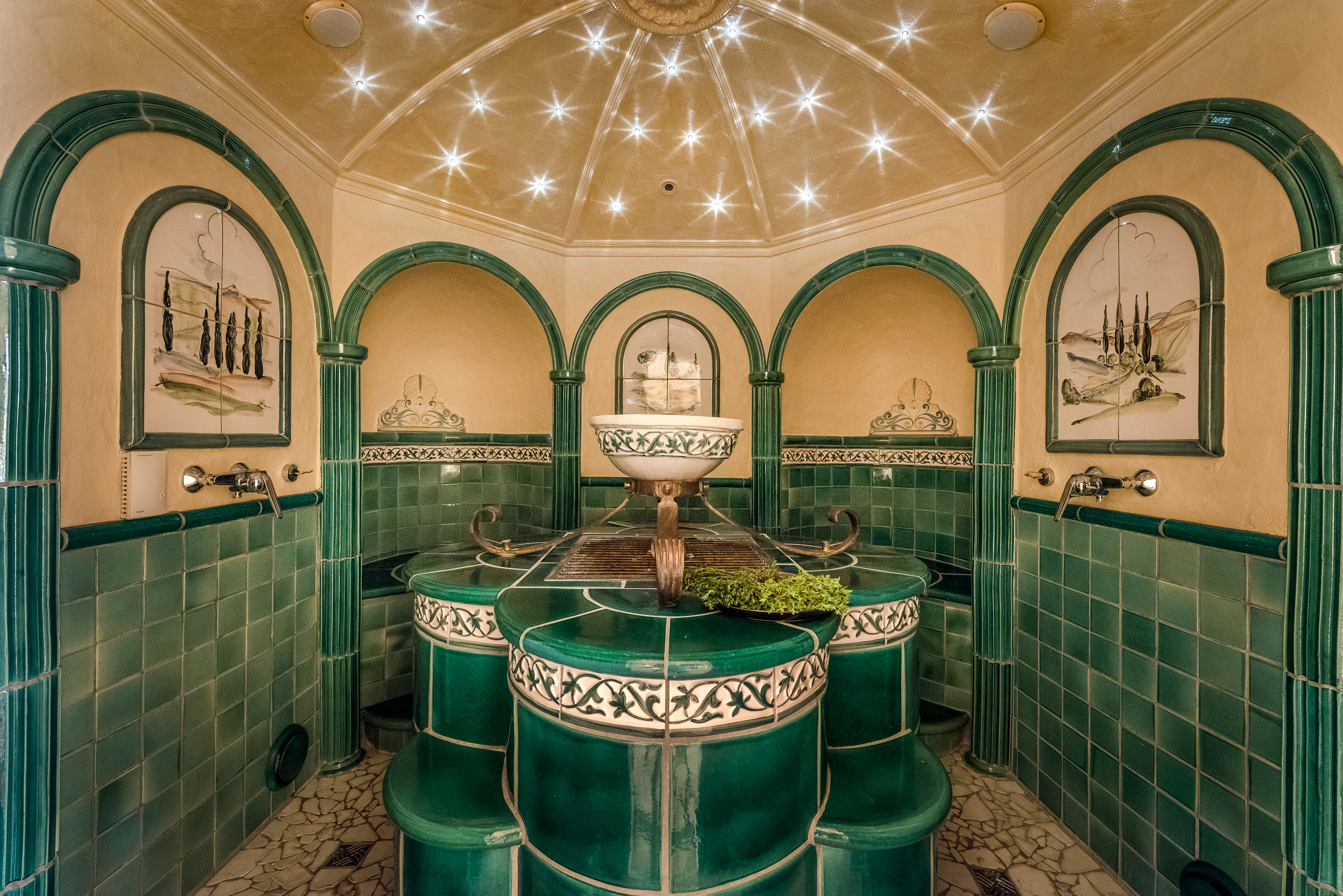 Hotel Auenhof Saunen und Bäder im Detail Kräutersauna