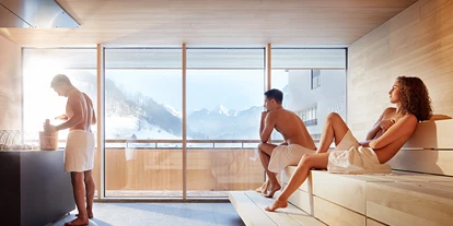 Wellnessurlaub - Biosauna - Isny im Allgäu - Hotel die Wälderin_Panoramasauna mit Blick in die Berge - Hotel die Wälderin****s