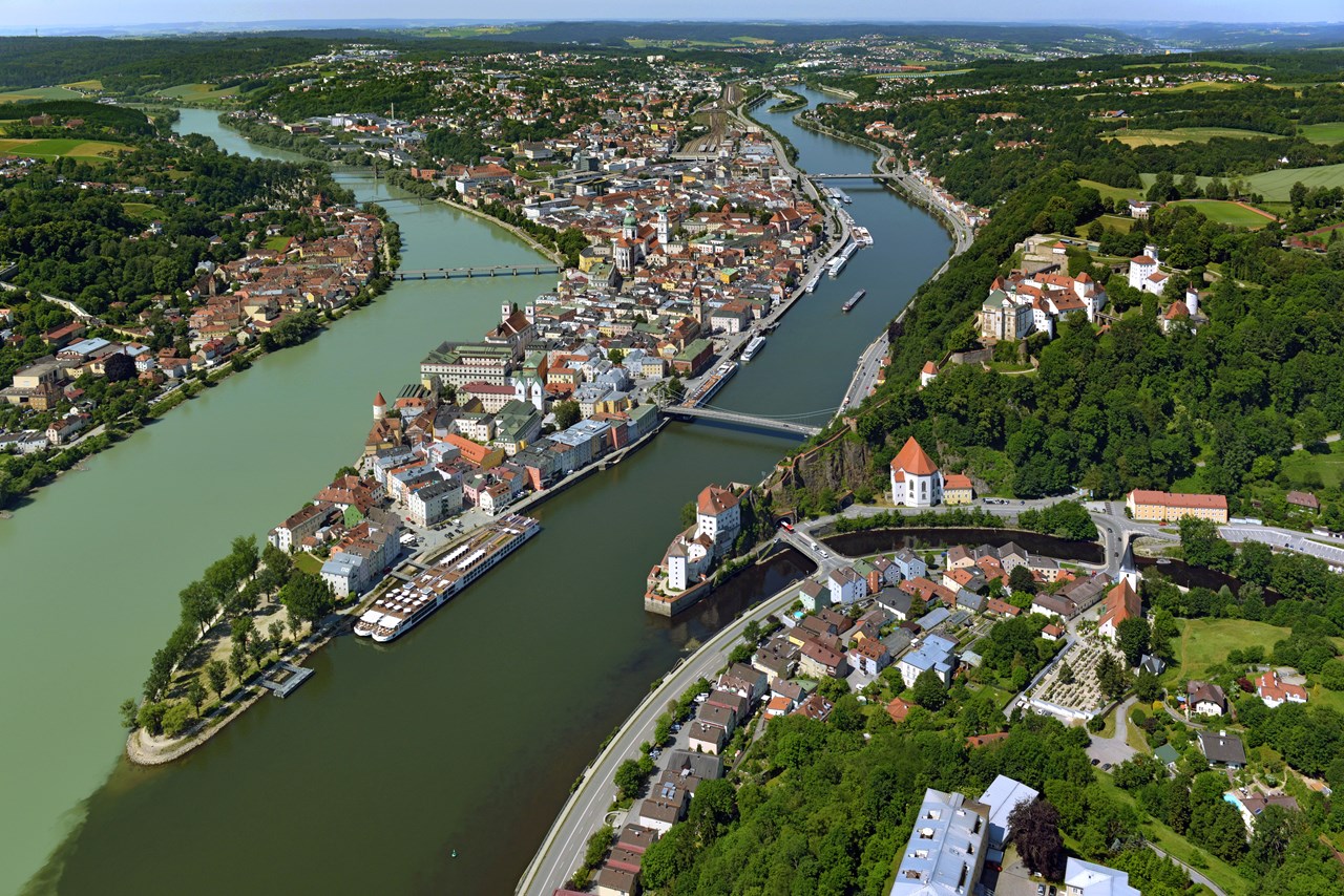 1. Bier- und Wohlfühlhotel Gut Riedelsbach Ausflugsziele Stadt Passau mit Dreiflüsse Fahrt 