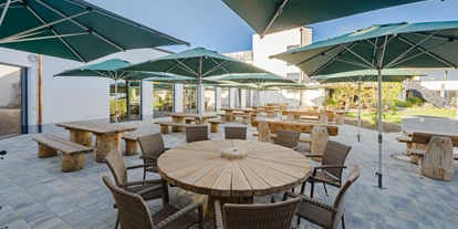 Wellnessurlaub - Day SPA - Knotzberg (Neukirchen am Walde, Natternbach) - Tagescafé Terrasse  - 1. Bier- und Wohlfühlhotel Gut Riedelsbach