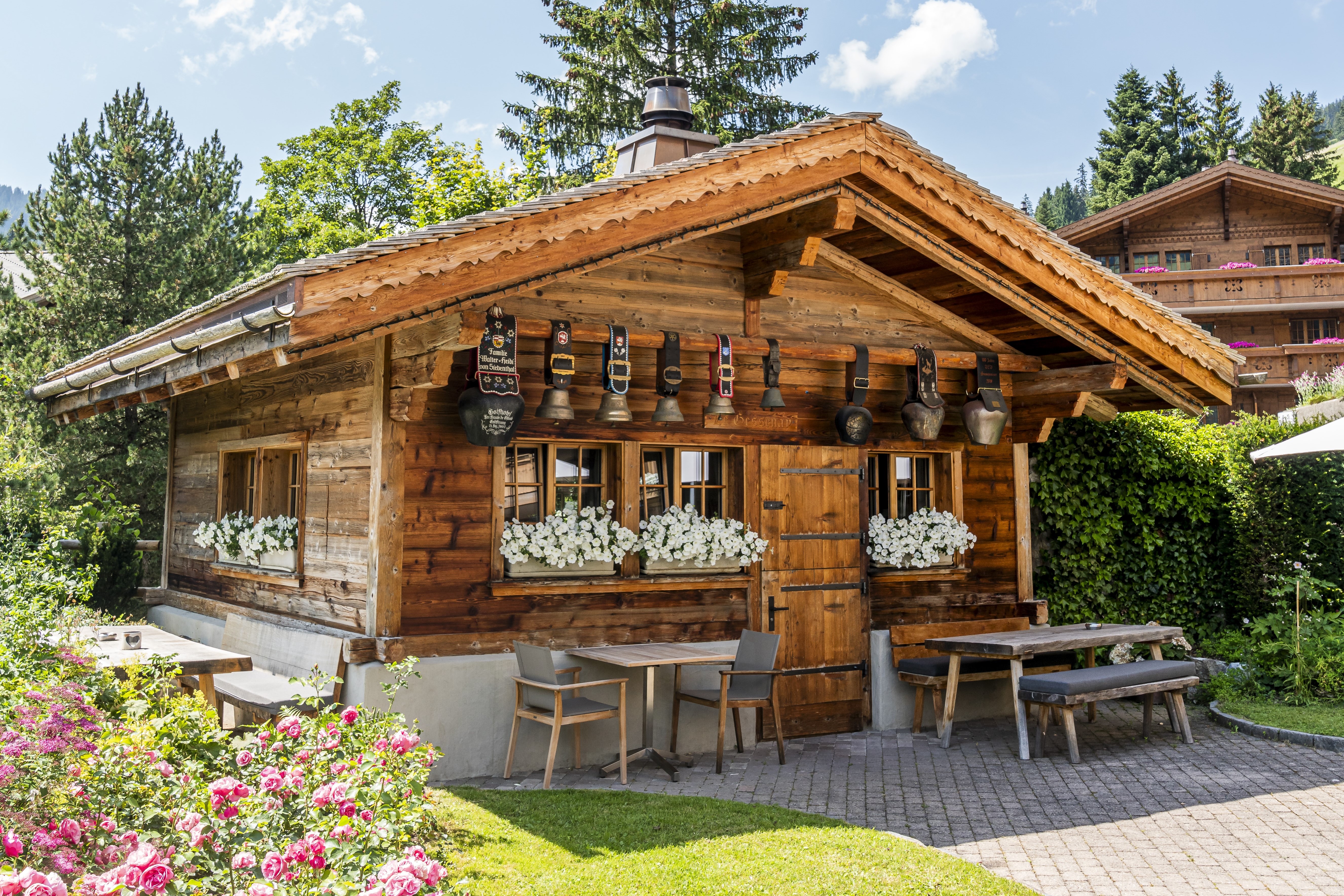 Wellnesshotel: Chalet Le Gessenay für Fondue und Raclette - Golfhotel Les Hauts de Gstaad & SPA