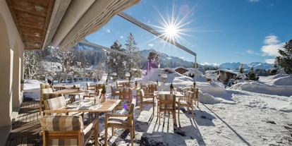Wellnessurlaub - Preisniveau: gehoben - Boltigen - Panorama-Terrasse im Winter - Golfhotel Les Hauts de Gstaad & SPA