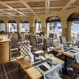 Wellnesshotel: Restaurant «Möserstube» - Golfhotel Les Hauts de Gstaad & SPA