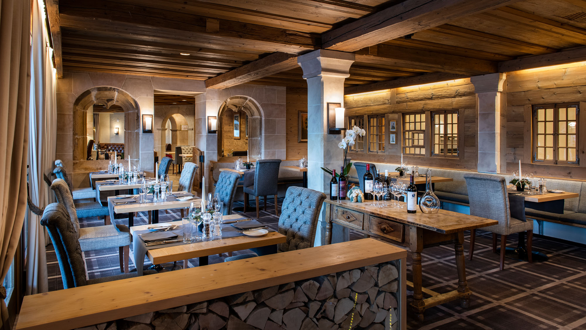 Wellnesshotel: Restaurant «Belle Epoque» - Golfhotel Les Hauts de Gstaad & SPA