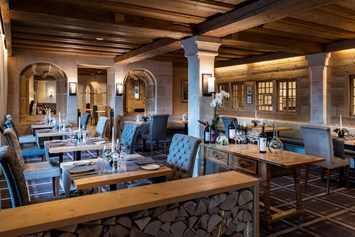Wellnesshotel: Restaurant «Belle Epoque» - Golfhotel Les Hauts de Gstaad & SPA
