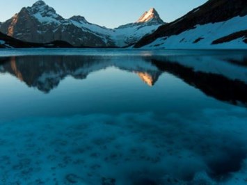 Tschuggen Grand Hotel Ausflugsziele Eisbaden am Untersee: Adrenalin-Kick mit Gesundheitseffekt