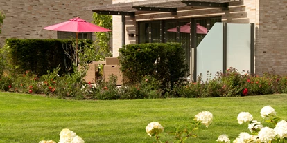 Wellnessurlaub - Hotel-Schwerpunkt: Wellness & Natur - Simonsberg (Kreis Nordfriesland) - Residenz - Außensicht - Aalernhüs hotel & spa