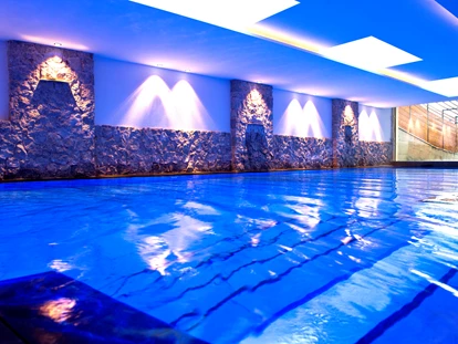 Wellnessurlaub - Dorf Tirol - Indoorpool - ABINEA Dolomiti Romantic SPA Hotel