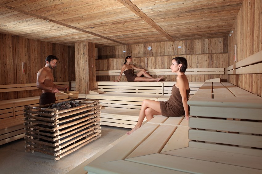 Wellnesshotel: Finnische Sauna - Active Family Spa Resort Stroblhof