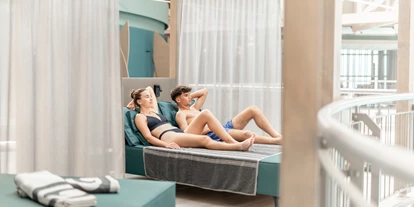 Wellnessurlaub - Restaurant - Stegersbach -  Luxuriös entspannen auf dem Deluxe Deck – mit komfortabler Deluxe Lounge für ruhige Stunden und besondere Wohlfühlmomente. - Avita Resort****Superior