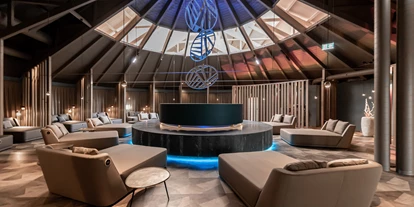 Wellnessurlaub - Restaurant - Stegersbach - Ruheraum „Meditativ“ im Sauna Garten Eden – ein stiller Rückzugsort mit warmem Licht, sanften Farben und entspannter Atmosphäre zum Nachruhen und Loslassen. - Avita Resort****Superior