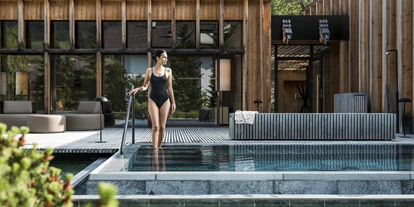 Wellnessurlaub - Dorf Tirol - Whirlpool - ADLER Spa Resort Balance