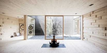 Wellnessurlaub - Dorf Tirol - Yoga Pavillion - ADLER Spa Resort Balance