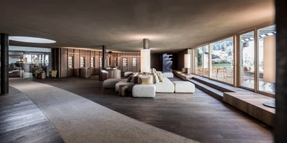 Wellnessurlaub - Dorf Tirol - Spa - Rezeption - ADLER Spa Resort Balance