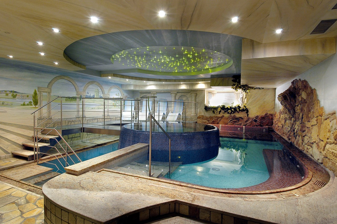 Adler Hotel **** Wellness & Spa Saunen und Bäder im Detail Whirlpool