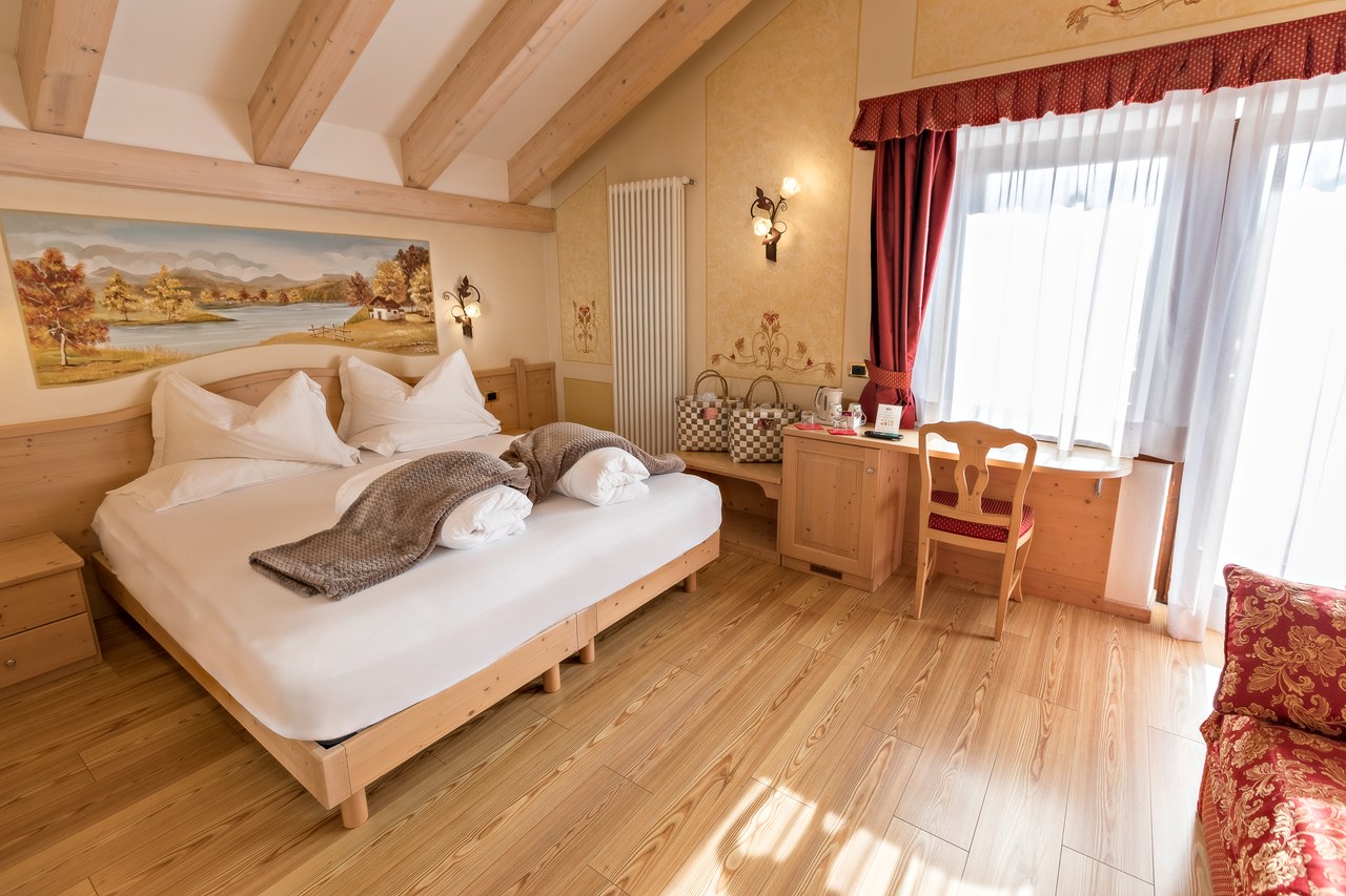 Adler Hotel **** Wellness & Spa Zimmerkategorien Dolomiti Alpine Zimmer 