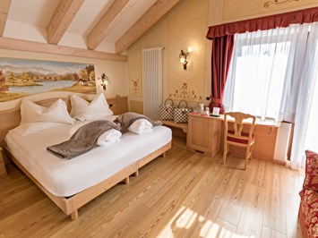Adler Hotel **** Wellness & Spa Zimmerkategorien Dolomiti Alpine Zimmer 