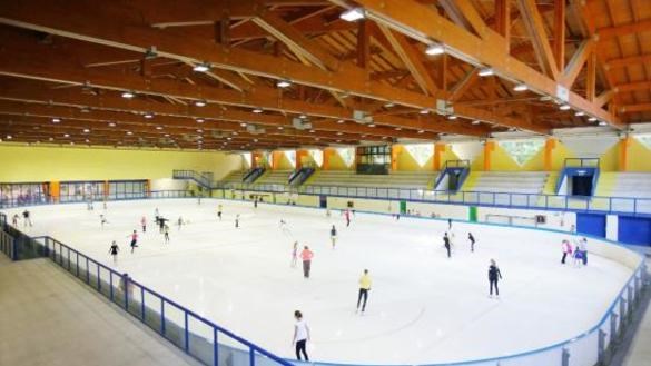 ADLER MERYEM * * * * wellness hotel Ausflugsziele Eislaufen 