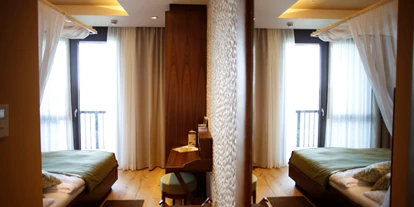 Wellnessurlaub - Umgebungsschwerpunkt: am Land - Gramatneusiedl - Panorama Doppelzimmer - St. Martins Therme & Lodge