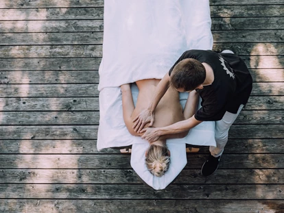 Wellnessurlaub - Babysitterservice - Massage - Das Naturhotel Chesa Valisa****s