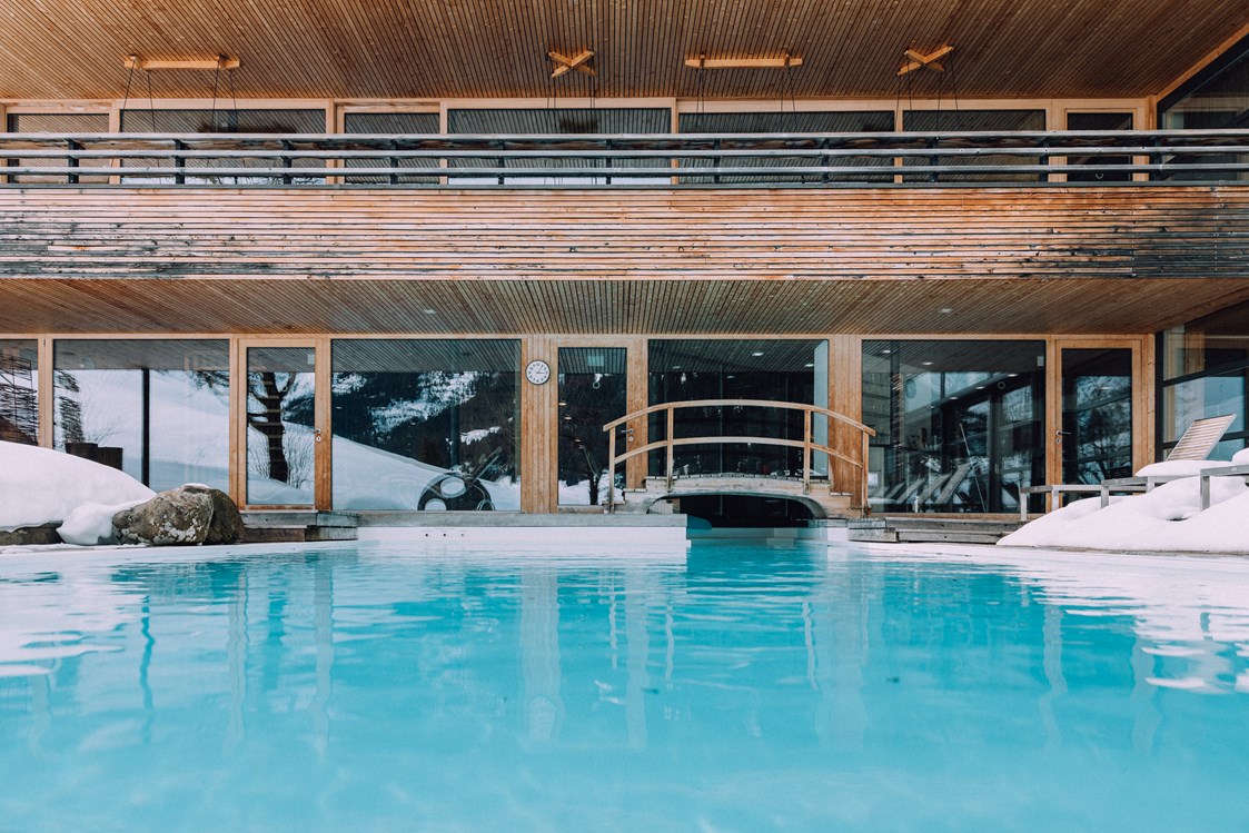 Wellnesshotel: Pool im Winter - Das Naturhotel Chesa Valisa****s