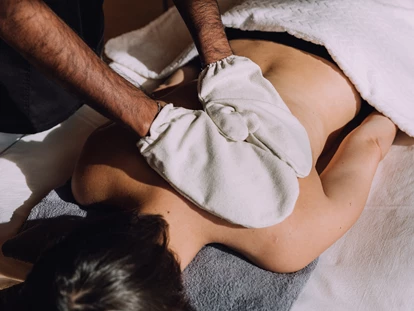 Wellnessurlaub - Babysitterservice - Massage - Das Naturhotel Chesa Valisa****s
