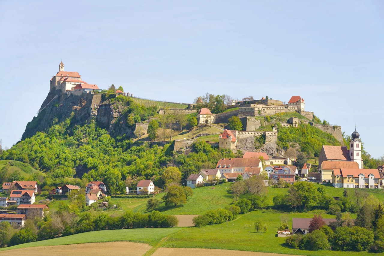 Thermenhotel Vier Jahreszeiten Loipersdorf Ausflugsziele Die Riegersburg