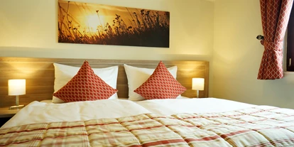 Wellnessurlaub - Umgebungsschwerpunkt: am Land - Gramatneusiedl - Bungalow B1 - Schlafzimmer - VILA VITA Pannonia