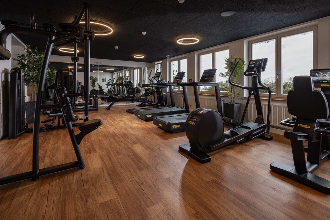 Alm- & Wellnesshotel Alpenhof Fitnessangebote im Detail Fitnesscenter