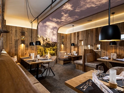 Wellnessurlaub - Day SPA - Altenmarkt im Pongau - Restaurantbereich - Alm- & Wellnesshotel Alpenhof